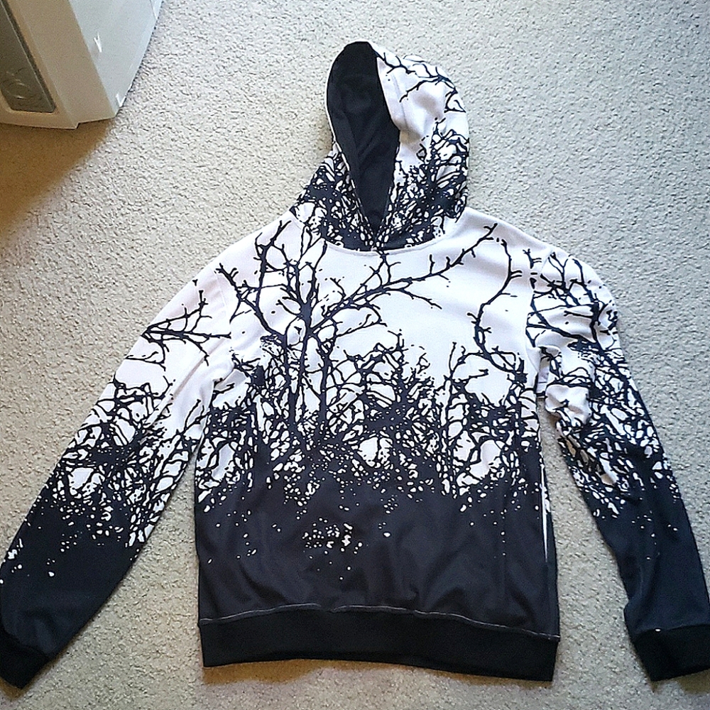 Xuan Ying Forest Hoodie (Medium)